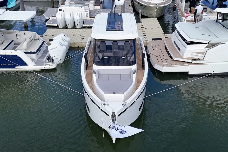Slide: The Image of De Antonio Yachts D32 2027 - 7671427