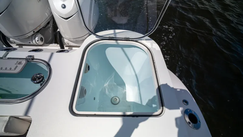 Slide: The Image of Sea Fox 328 Commander 2025 - 7875033