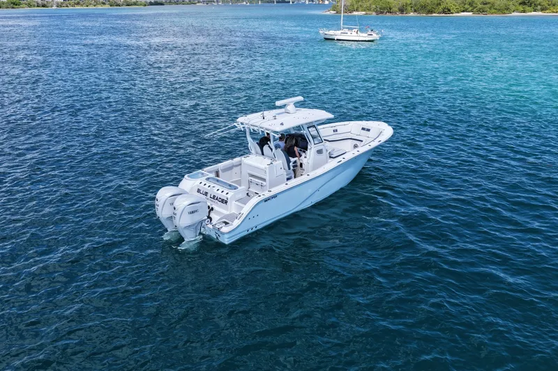 Slide: The Image of Sea Fox 328 Commander 2025 - 7875039