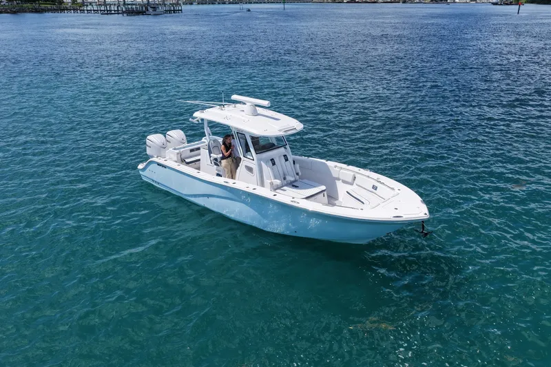 Slide: The Image of Sea Fox 328 Commander 2025 - 7875042