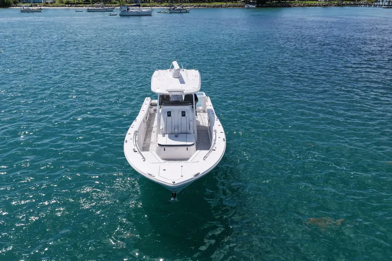 Slide: The Image of Sea Fox 328 Commander 2025 - 7875037