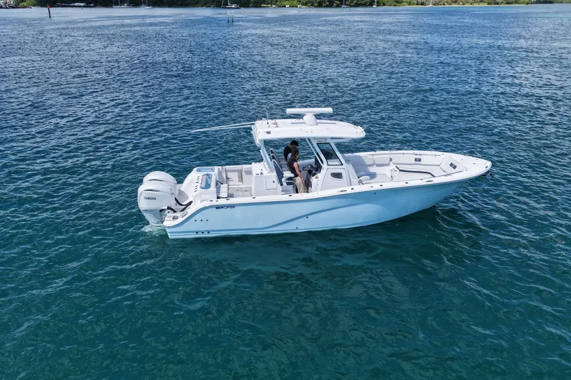 Slide: The Image of Sea Fox 328 Commander 2025 - 7875041