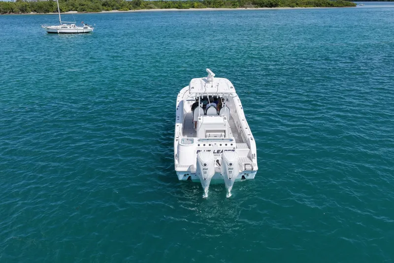 Slide: The Image of Sea Fox 328 Commander 2025 - 7875038