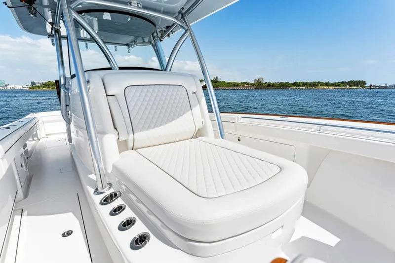 Slide: The Image of Valhalla Boatworks V-33 2027 - 7765809