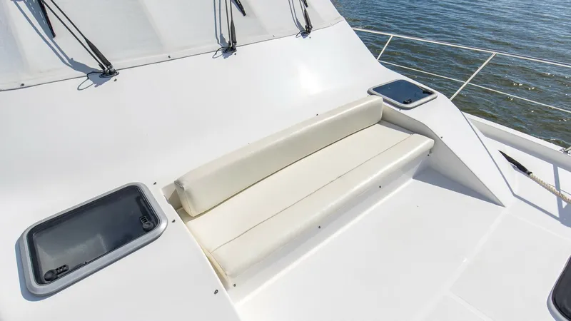 Slide: The Image of 2007 Meridian 490 SE Pilothouse Trust Forward Deck (3) - 7689980