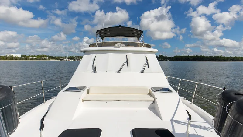 Slide: The Image of 2007 Meridian 490 SE Pilothouse Trust Forward Deck (1) - 7689978