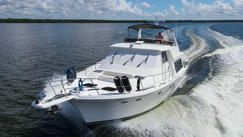 Slide: The Image of 2007 Meridian 490 SE Pilothouse Trust Exteriors (4) - 7690011