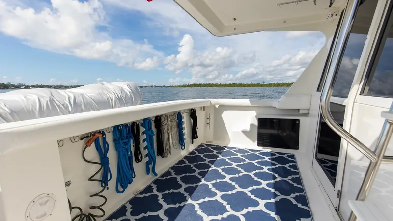 Slide: The Image of 2007 Meridian 490 SE Pilothouse Trust Rear Deck (1) - 7689981