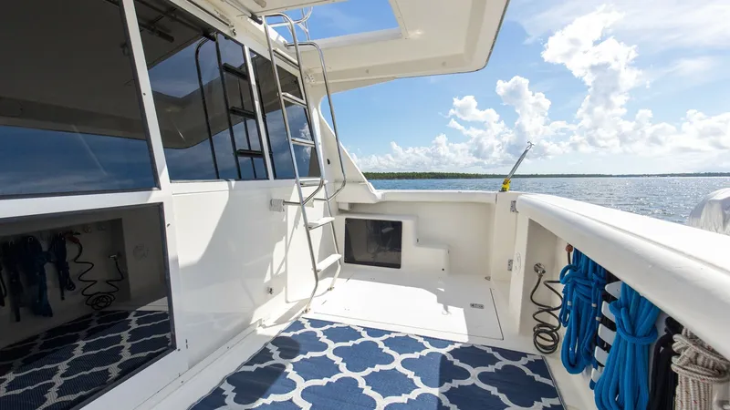 Slide: The Image of 2007 Meridian 490 SE Pilothouse Trust Rear Deck - 7689985