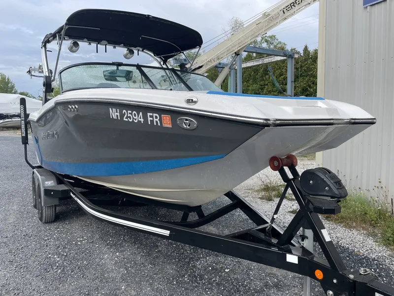 Slide: The Image of Mastercraft 24 2021 - 7718155