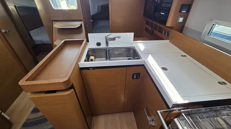 Slide: The Image of Jeanneau Sun Odyssey 410 2020 - 7718247