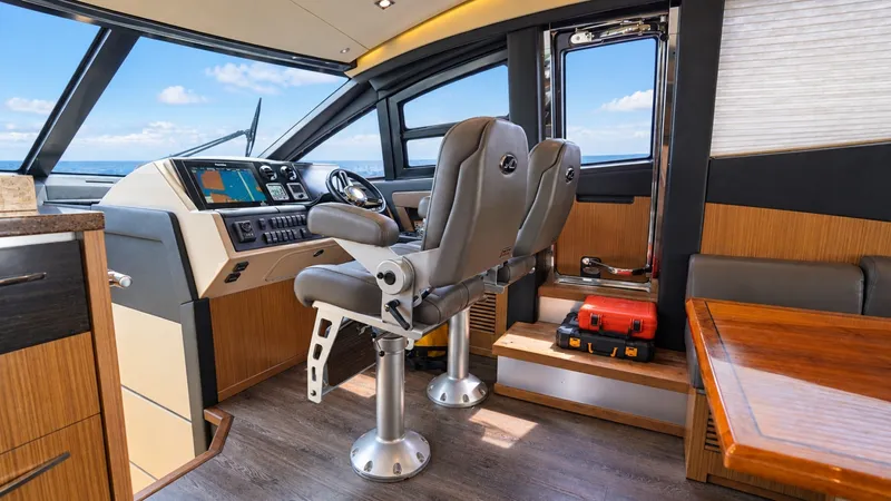 Slide: The Image of Sea Ray L650 Fly 2016 - 7718671