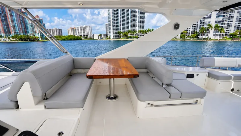 Slide: The Image of Sea Ray L650 Fly 2016 - 7718706