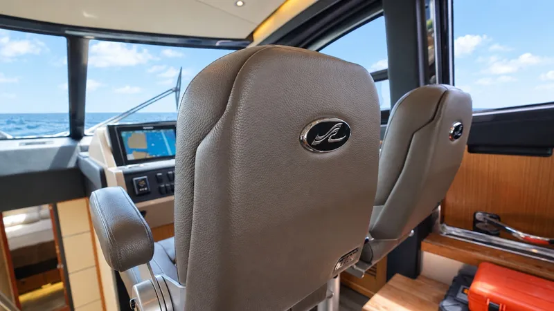 Slide: The Image of Sea Ray L650 Fly 2016 - 7718672