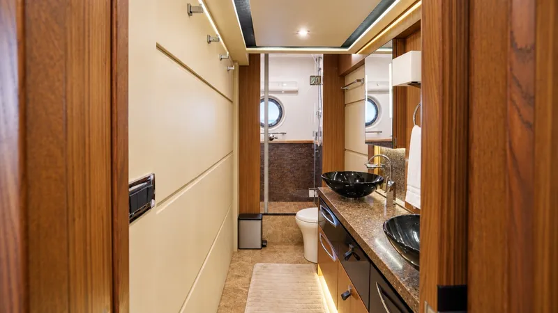 Slide: The Image of Sea Ray L650 Fly 2016 - 7718696