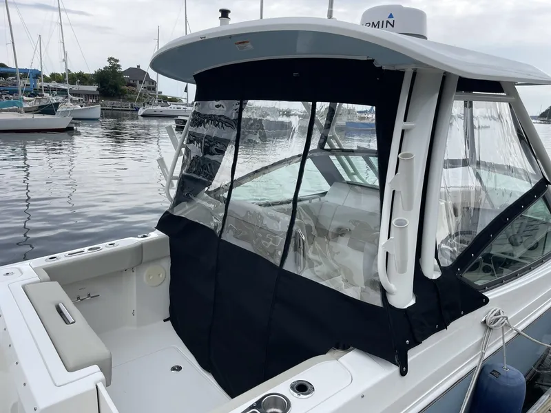 Slide: The Image of Boston Whaler 24 2023 - 7718964