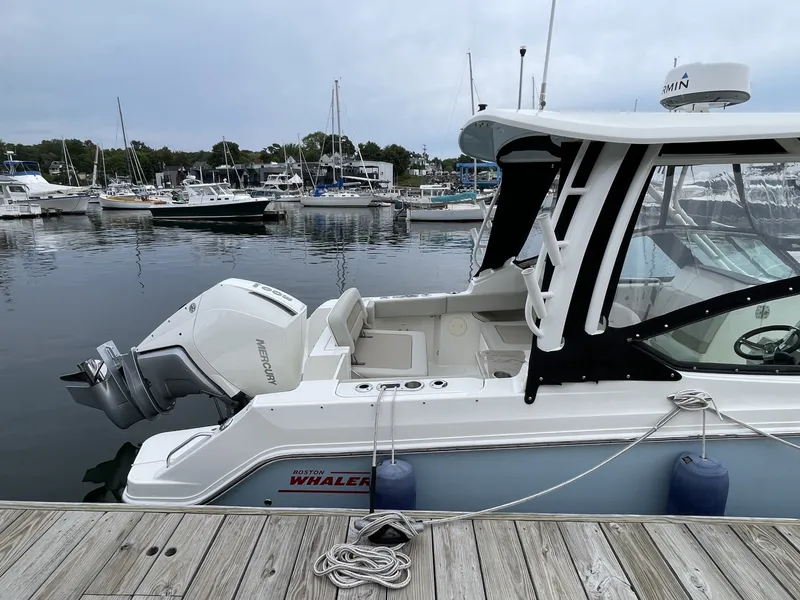 Slide: The Image of Boston Whaler 24 2023 - 7718852