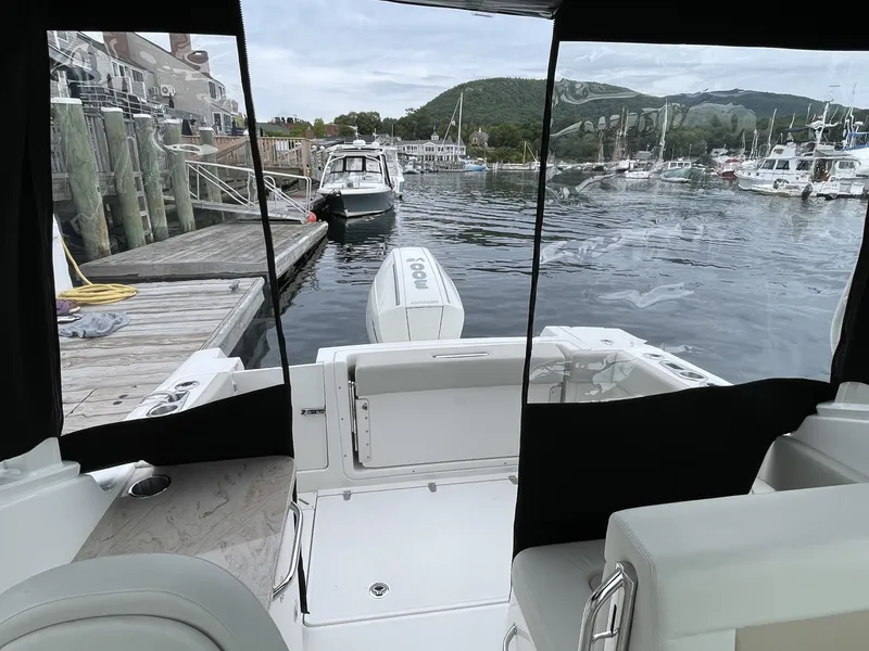 Slide: The Image of Boston Whaler 24 2023 - 7718968