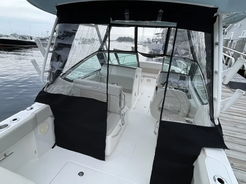 Slide: The Image of Boston Whaler 24 2023 - 7718967