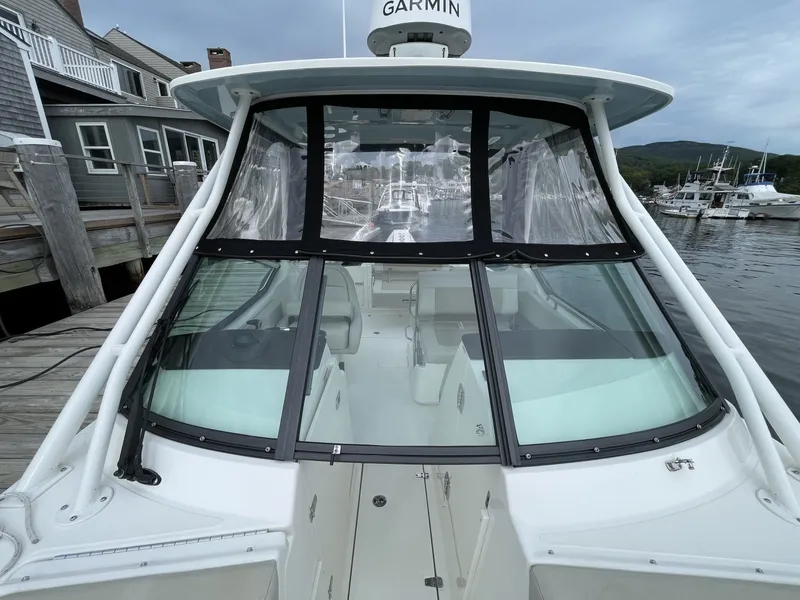 Slide: The Image of Boston Whaler 24 2023 - 7718959