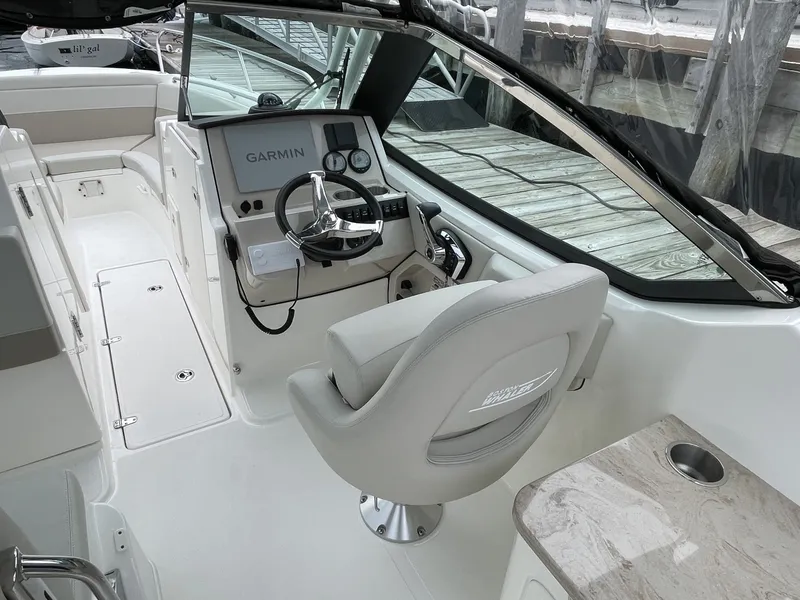 Slide: The Image of Boston Whaler 24 2023 - 7718925