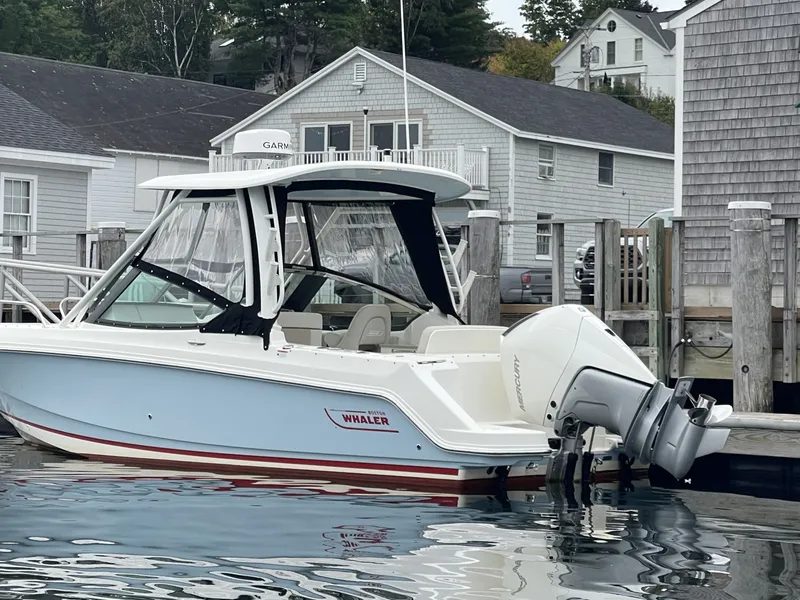 Slide: The Image of Boston Whaler 24 2023 - 7718893
