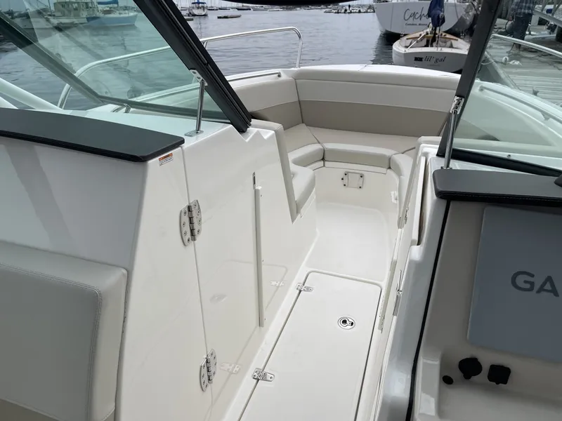 Slide: The Image of Boston Whaler 24 2023 - 7718950