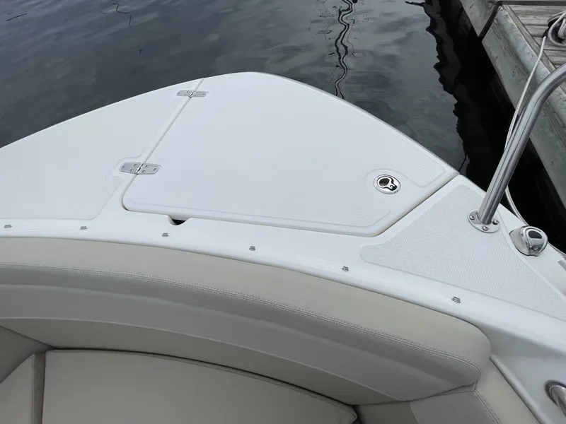 Slide: The Image of Boston Whaler 24 2023 - 7718955