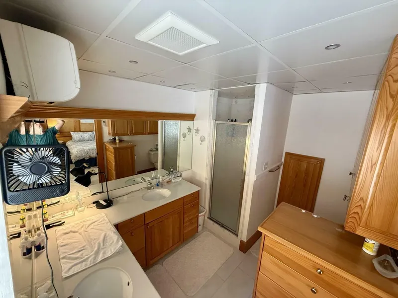 Slide: The Image of Avenger Luxury Catamaran Coastal Cruiser 2018 - 7719358