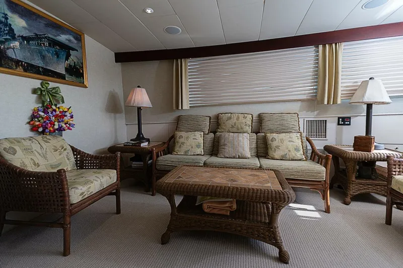 Slide: The Image of Derecktor Hunt Motor Yacht 1969 - 7719389