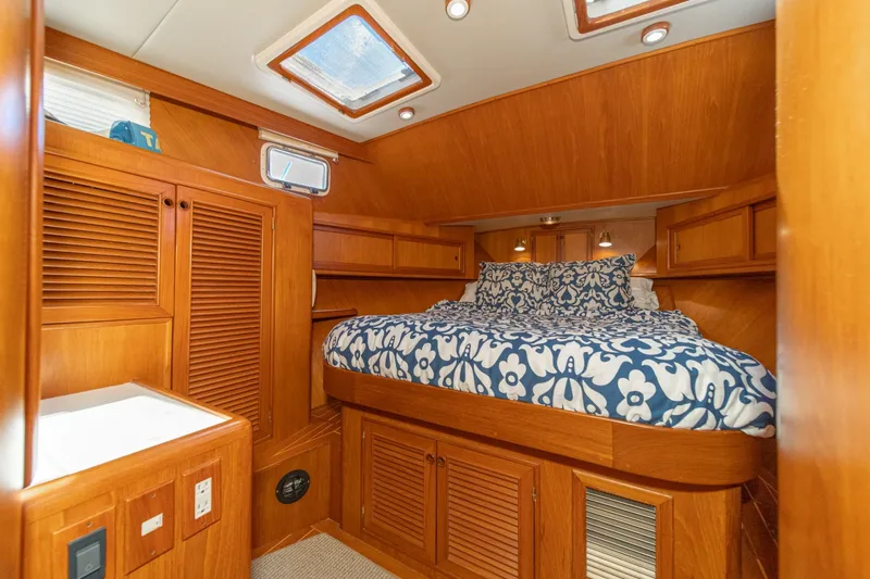 Slide: The Image of Offshore 48 Sedan 1999 - 7720124