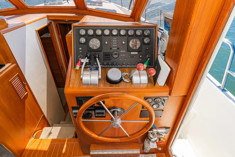 Slide: The Image of Offshore 48 Sedan 1999 - 7720122