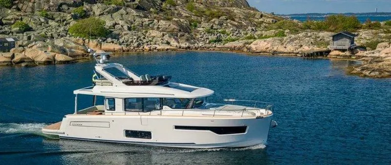 Slide: The Image of Nimbus 495 Flybridge Profile 2026 Nimbus 495 Flybridge - 7819056
