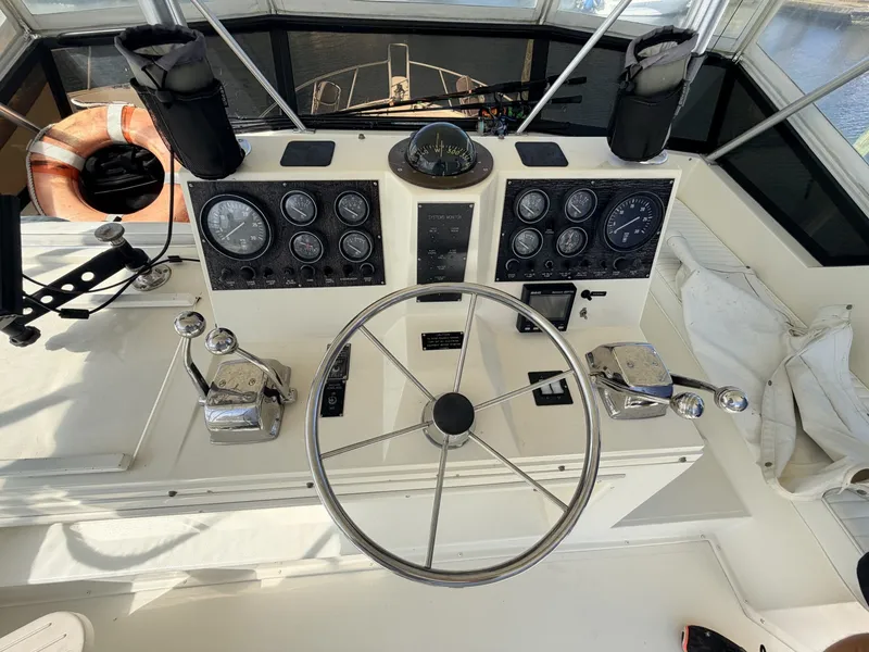 Slide: The Image of Viking Viking 41 Convertible 1989 - 7723989