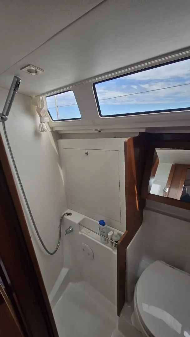 Slide: The Image of Beneteau 45 2012 - 7723465