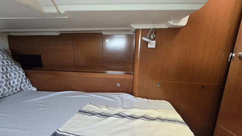 Slide: The Image of Beneteau 45 2012 - 7723478