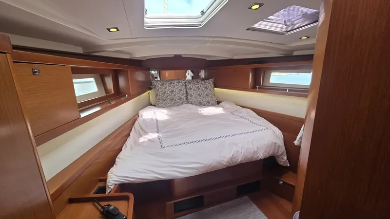 Slide: The Image of Beneteau 45 2012 - 7723461