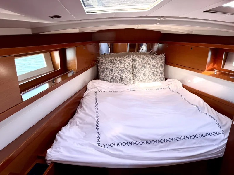 Slide: The Image of Beneteau Oceanis 45 2012 - 8055573