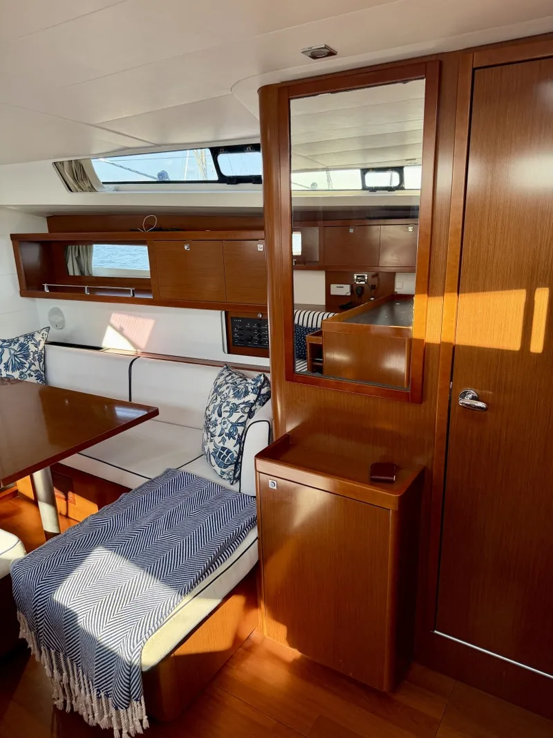 Slide: The Image of Beneteau Oceanis 45 2012 - 8055579