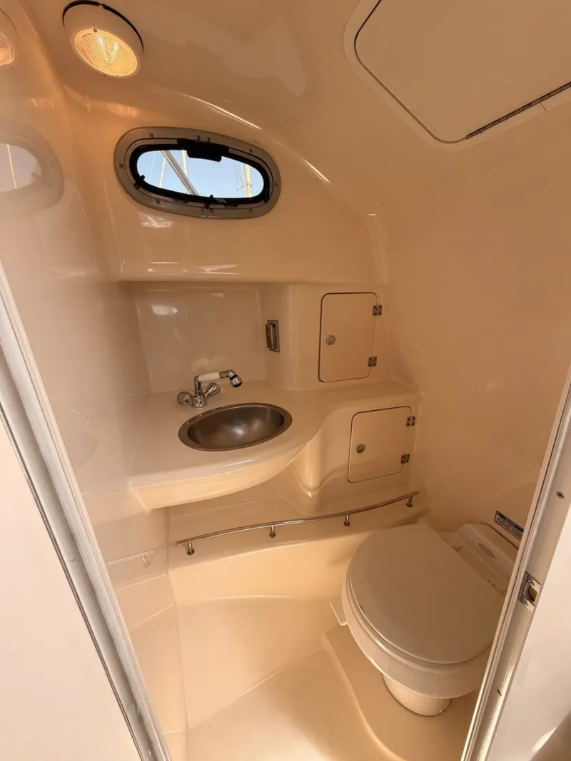 Slide: The Image of Boston Whaler 285 Conquest 2006 - 8308579