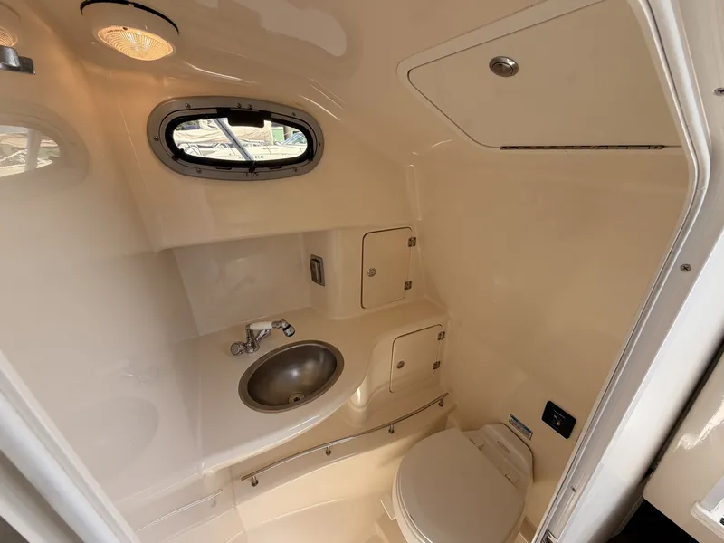Slide: The Image of Boston Whaler 285 Conquest 2006 - 8308580