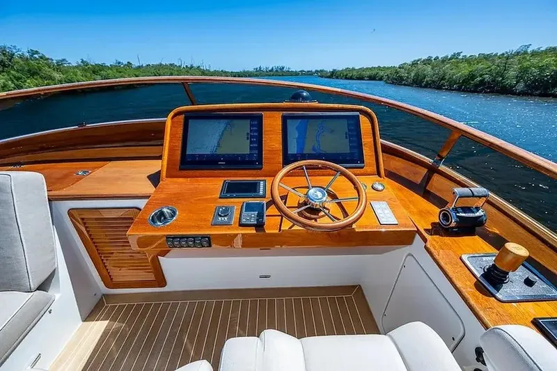 Slide: The Image of Hinckley Yachts 55 2021 - 8373372