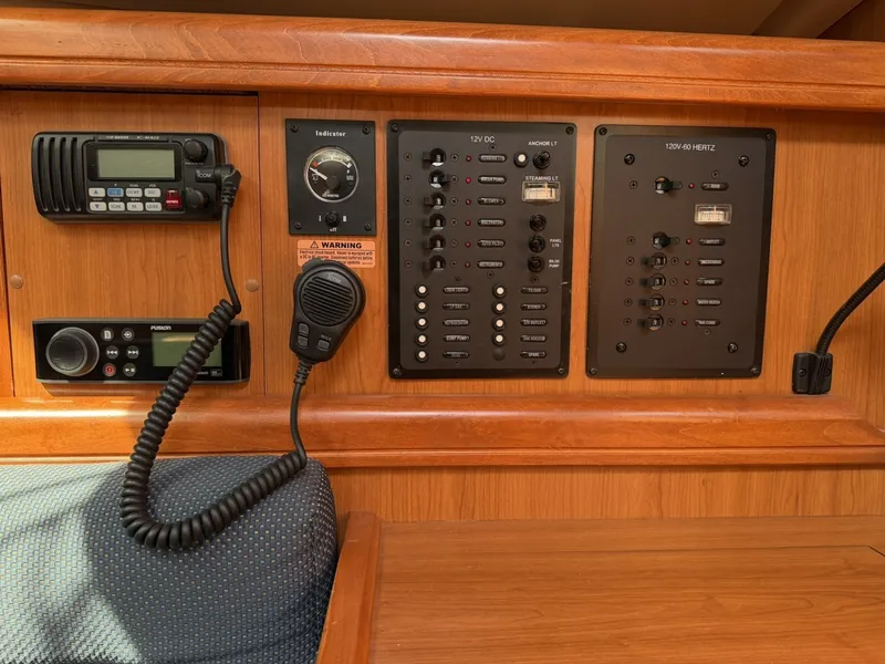 Slide: The Image of Hunter 33 2009 - 7724213