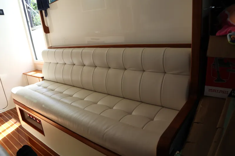 Slide: The Image of Marlow 37 - MI-DI - Seating 2018 Marlow 37 Prowler Havana 375 - MI-DI - 7724687