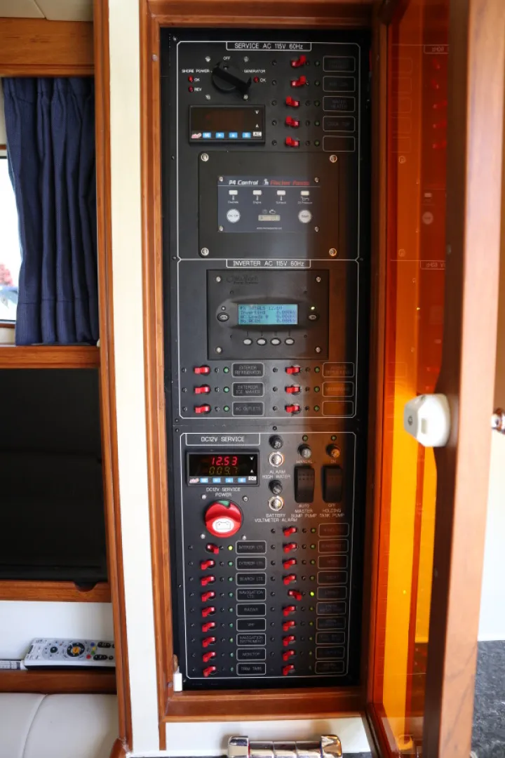 Slide: The Image of Marlow 37 - MI-DI - Electronics 2018 Marlow 37 Prowler Havana 375 - MI-DI - 7724693