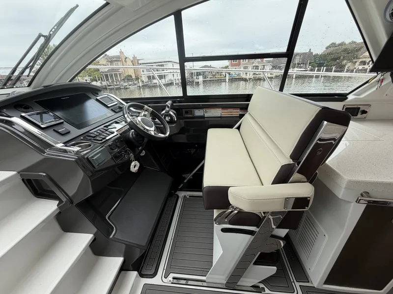 Slide: The Image of Monterey 360 Sport-Coupe 2017 - 7816517