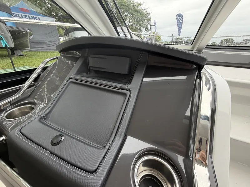 Slide: The Image of Monterey 360 Sport-Coupe 2017 - 7816538