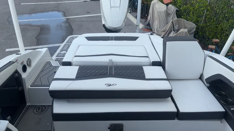 Slide: The Image of Monterey 275SS Super Sport 2024 - 7725175