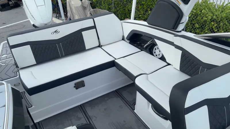 Slide: The Image of Monterey 275SS Super Sport 2024 - 7725182