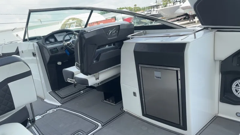 Slide: The Image of Monterey 275SS Super Sport 2024 - 7725177